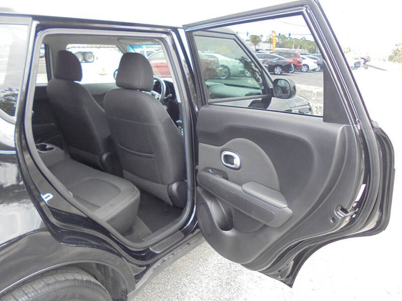 2017 Kia Soul +