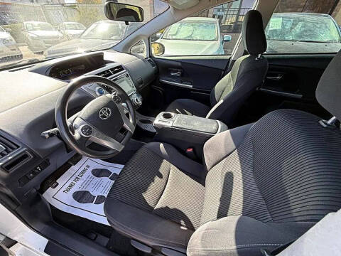 2016 Toyota Prius v