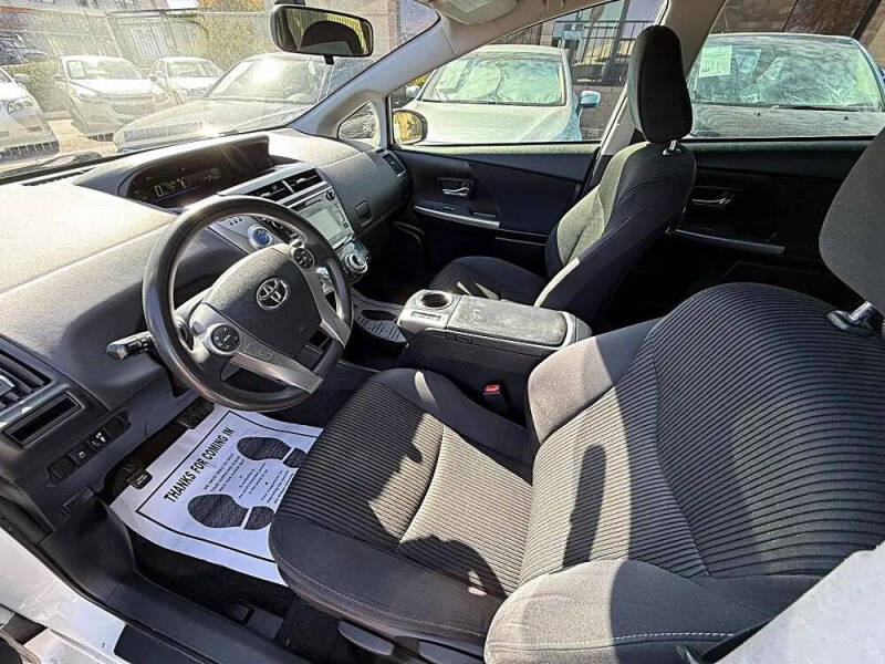 2016 Toyota Prius v