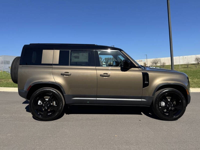 2026 Land Rover Defender 110 P300 S