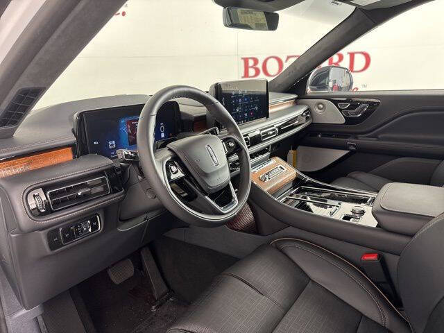 2025 Lincoln Aviator Black Label