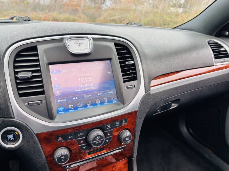 2012 Chrysler 300 Limited