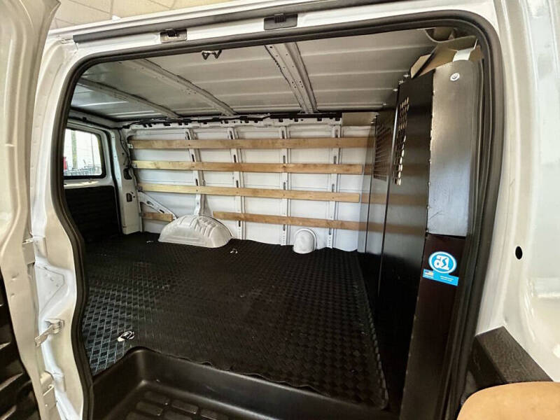 2024 GMC Savana 2500