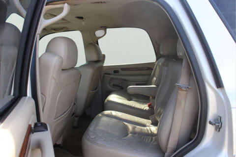 2004 Cadillac Escalade