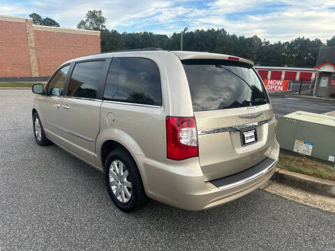 2013 Chrysler Town and Country Touring