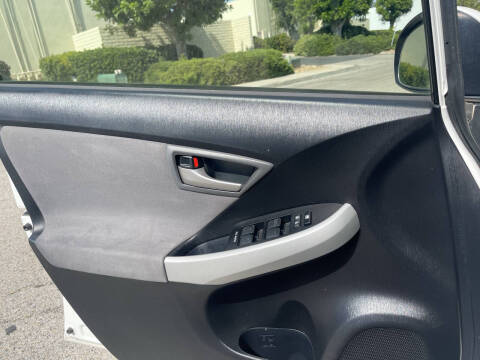 2013 Toyota Prius One