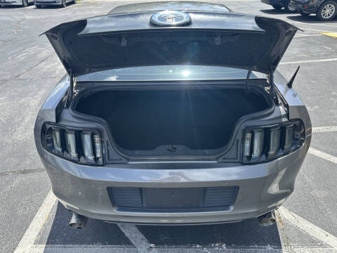 2014 Ford Mustang V6