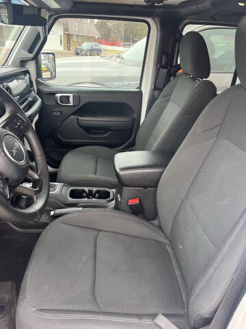 2022 Jeep Gladiator Altitude