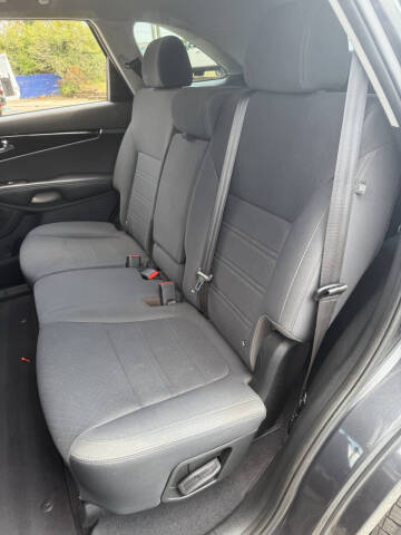 2020 Kia Sorento LX V6