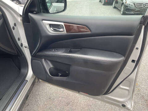 2016 Nissan Pathfinder S