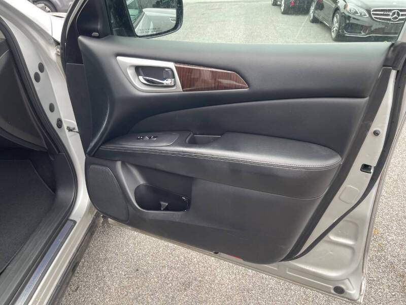 2016 Nissan Pathfinder S