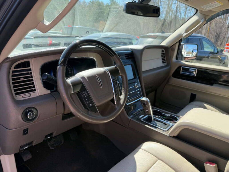 2016 Lincoln Navigator Select