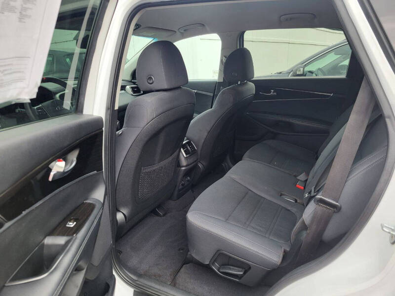 2019 Kia Sorento LX V6