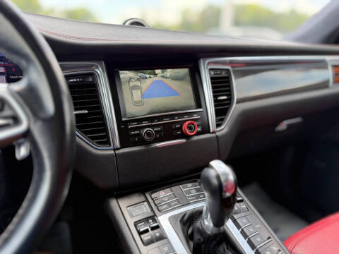 2015 Porsche Macan Turbo