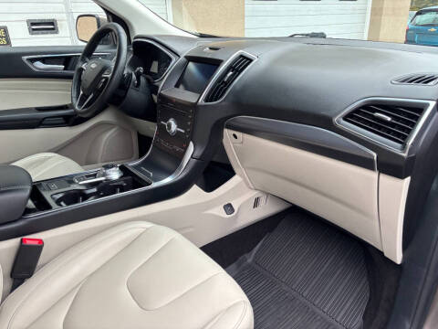 2019 Ford Edge Titanium