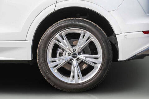 2023 Audi Q8 quattro Premium 55 TFSI