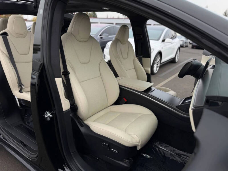 2023 Tesla Model X Plaid