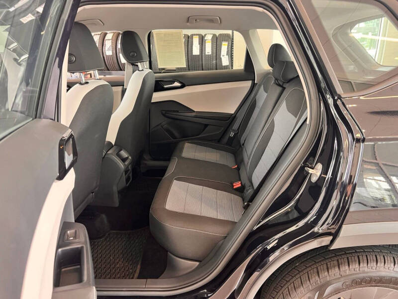 2025 Volkswagen Taos S