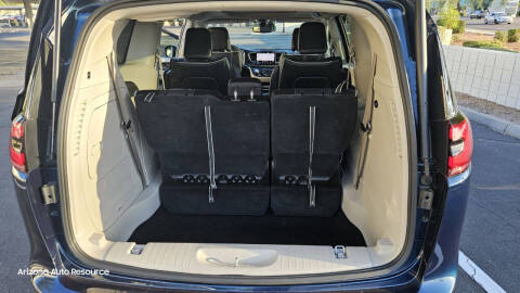 2023 Chrysler Pacifica Plug-In Hybrid Limited