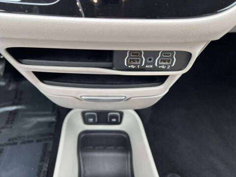 2021 Chrysler Pacifica Touring L