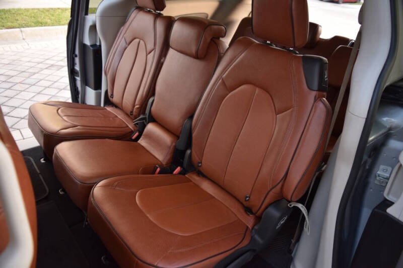 2017 Chrysler Pacifica Touring