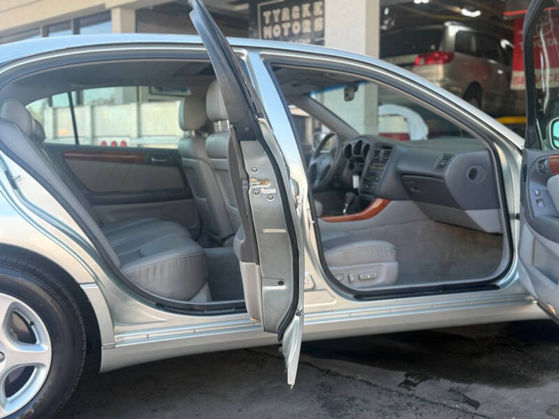 2000 Lexus GS 300