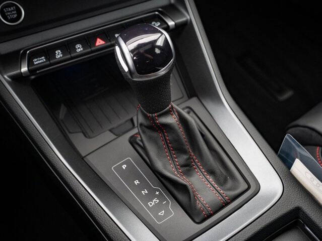 2025 Audi Q3 quattro S line Prem Plus 45 TFSI