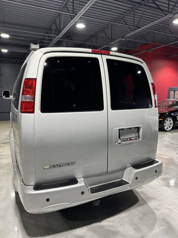2017 Chevrolet Express 2500