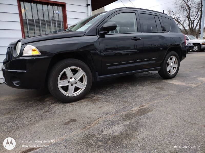 2008 Jeep Compass for sale at Double Take Auto Sales LLC in Dayton OH