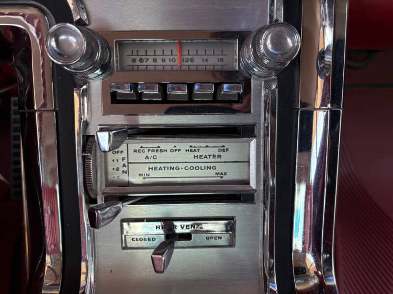 1964 Ford Thunderbird