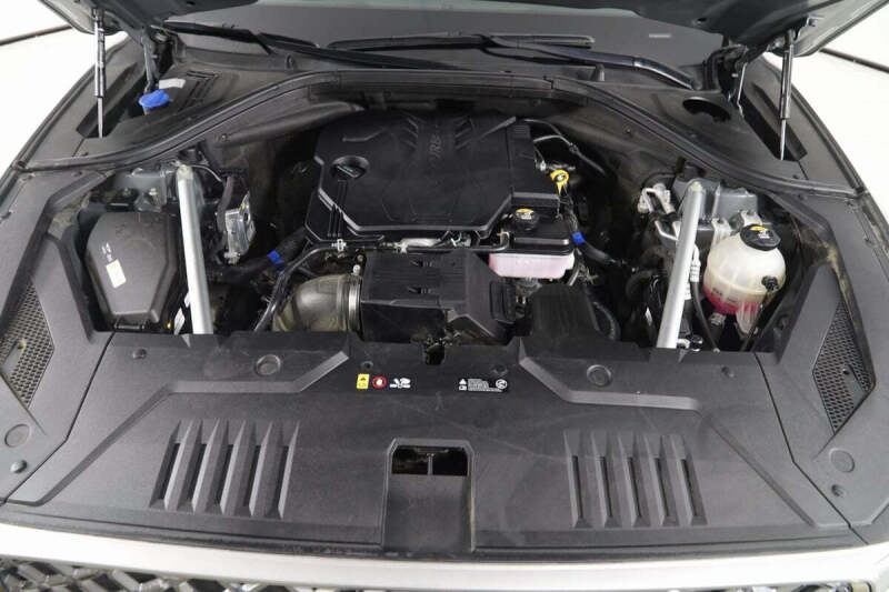 2023 Genesis GV70 2.5T Standard