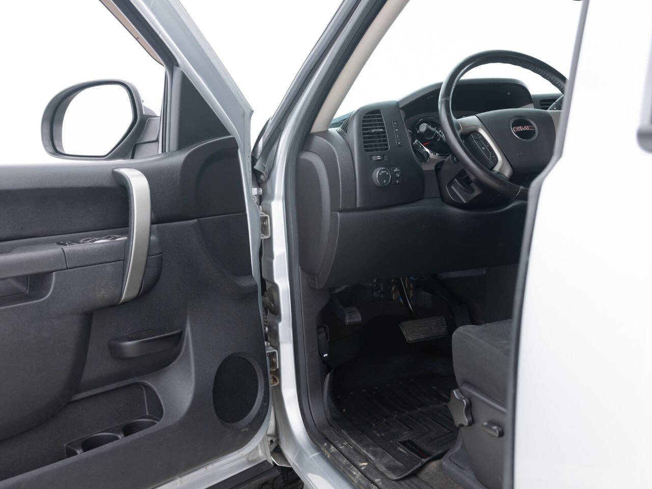 Used Car 2013 Gmc Sierra 1500  Sle 4x4 4dr Extended Cab 6.5 Ft. Sb For Sale Under $10,000 In Coal City, Illinois