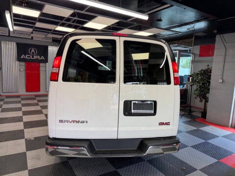 2024 GMC Savana 2500