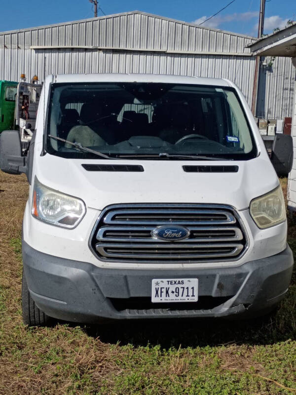2017 Ford Transit Wagon XLT's photo