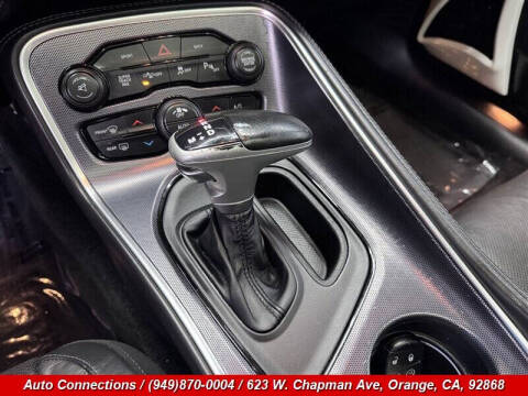 2015 Dodge Challenger SXT Plus