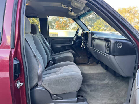 2004 Chevrolet Silverado 1500 LS