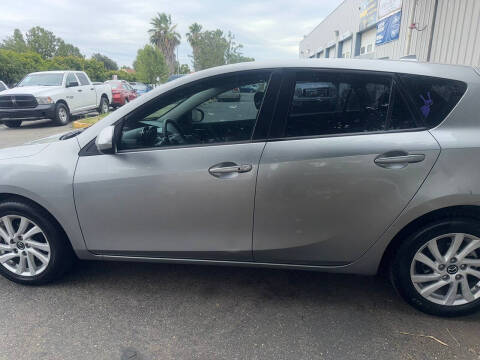 2013 Mazda MAZDA3 i Touring