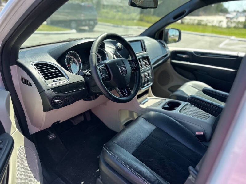 2017 Dodge Grand Caravan SXT