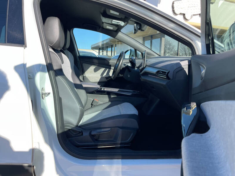 2023 Volkswagen ID.4 Pro