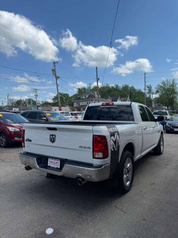 2017 RAM 1500 SLT