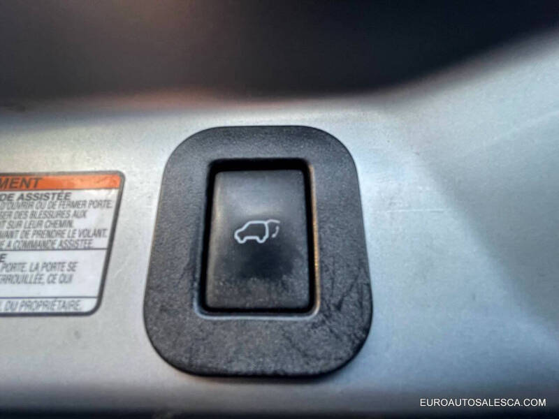 2018 Toyota Sienna SE Premium 8-Passenger