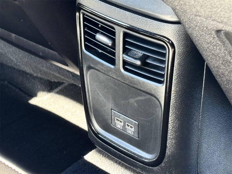 2022 Chrysler 300 S V6