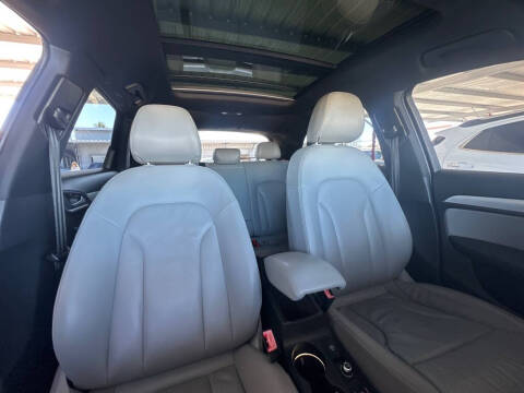 2017 Audi Q3 2.0T Prestige