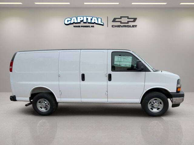 2025 Chevrolet Express 2500