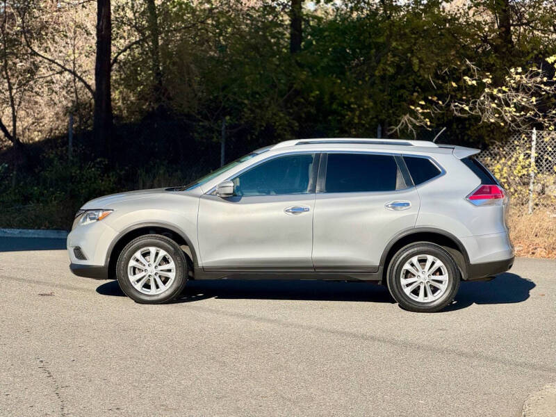 2016 Nissan Rogue SV photo 5