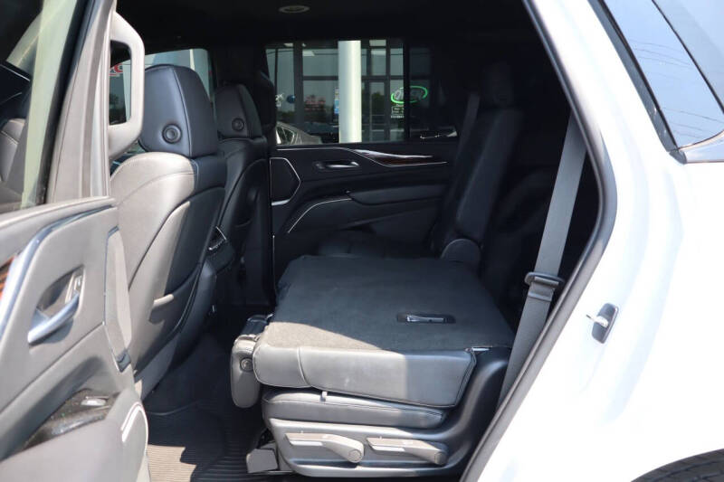 2023 Cadillac Escalade Luxury