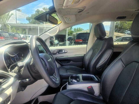 2022 Chrysler Pacifica Touring L