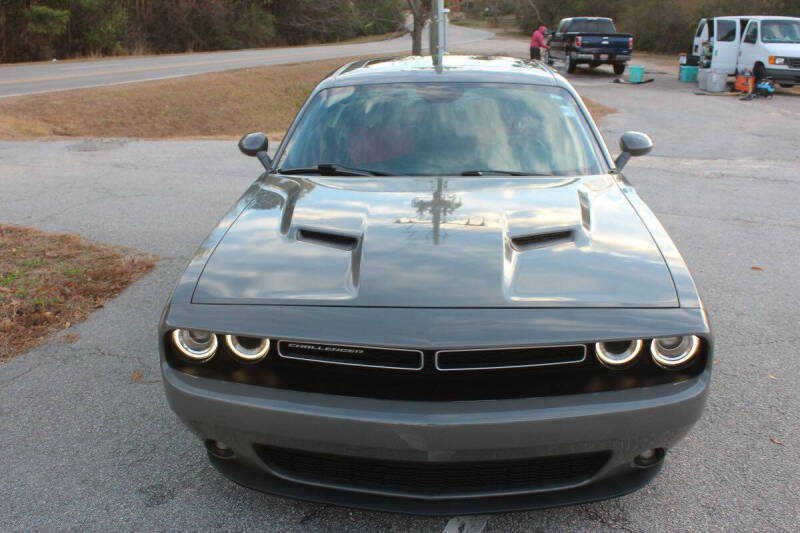 2018 Dodge Challenger SXT Plus