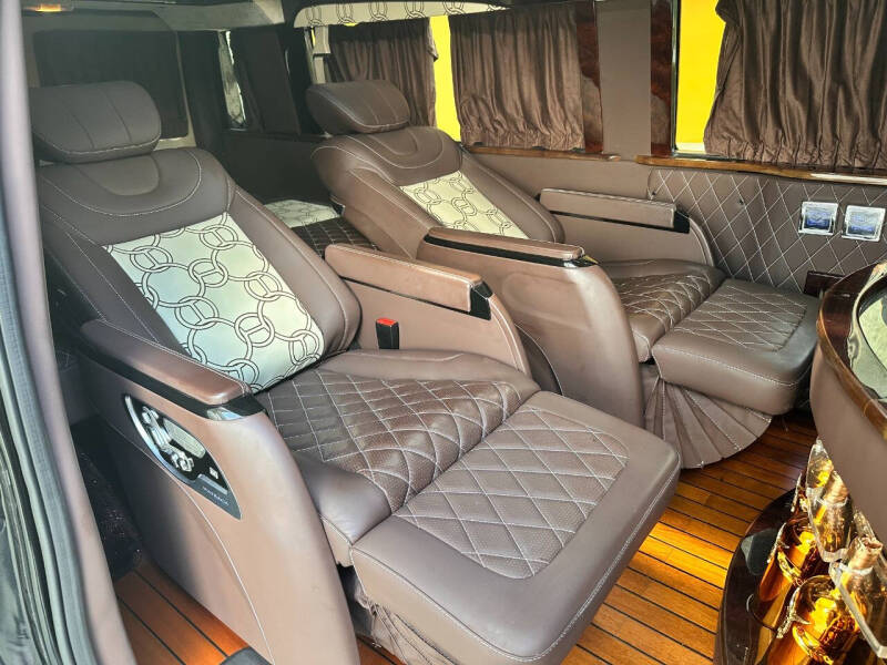 2010 Ford E-Series E-350 SD XLT