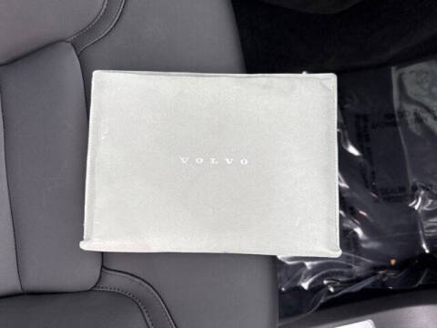 2025 Volvo XC90 B6 Plus Bright Theme 7P